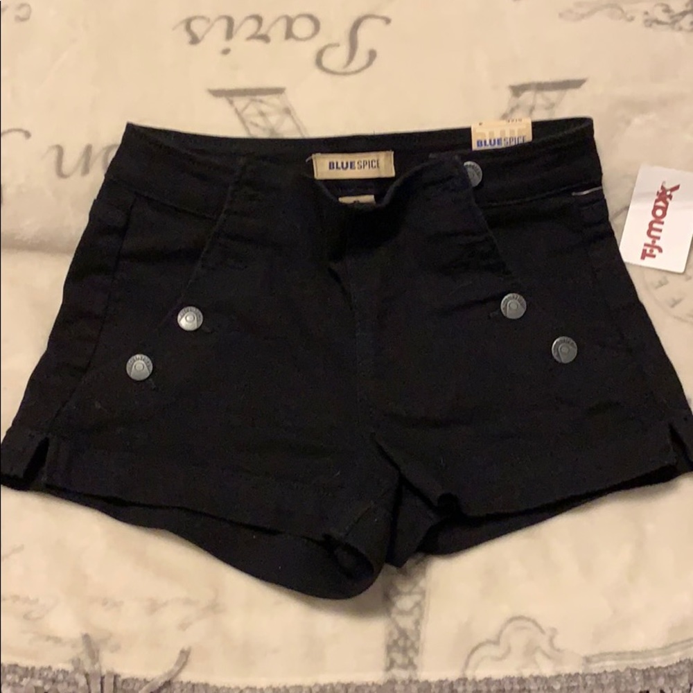 Black vintage inspired high waisted black shorts